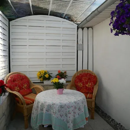 Apartment Rarek 20 Gehmin Vom Ostseestrand